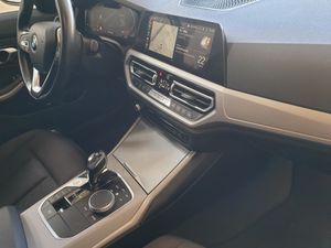 BMW Serie 3 320i Xdrive - Foto 14