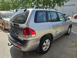 Hyundai Santa Fe 2.0 CRDi VGT Style Aut. - Foto 4