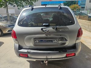 Hyundai Santa Fe 2.0 CRDi VGT Style Aut. - Foto 5