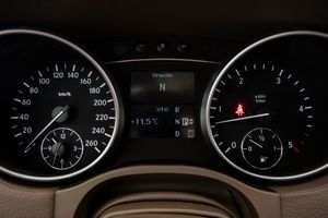 Mercedes Clase GL 420 CDI 4 MATIC 306 cv   - Foto 36