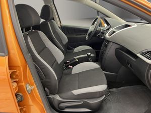 Peugeot 207 1.4 75 cv  - Foto 19