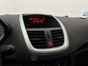 Peugeot 207 1.4 75 cv  - Foto 24