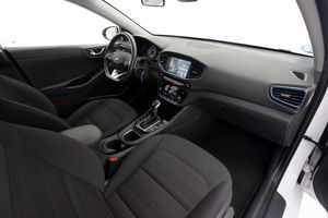 Hyundai IONIQ 1.6 GDI HEV KLASS DCT 141 cv   - Foto 23