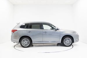 Mitsubishi Outlander PHEV 2.4 KAITEKI+ 4WD 224cv   - Foto 50