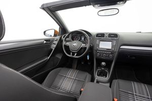 Volkswagen Golf LOUNGE CABRIO 2.0 TDI 110 cv   - Foto 15