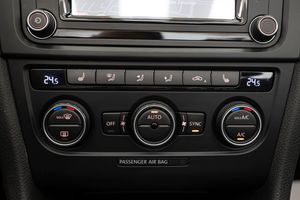 Volkswagen Golf LOUNGE CABRIO 2.0 TDI 110 cv   - Foto 29