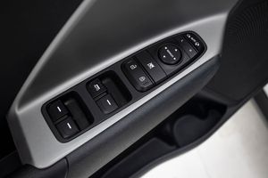 Kia Niro CONCEPT PLUG-IN HYBRID 1.6 141 cv AT6 E6D   - Foto 29