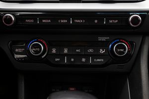 Kia Niro CONCEPT PLUG-IN HYBRID 1.6 141 cv AT6 E6D   - Foto 22