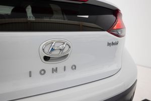 Hyundai IONIQ 1.6 GDI HEV 141 cv KLASS   - Foto 44