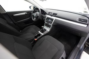 Volkswagen Passat BLUEMOTION 2.0 TDI 140 cv   - Foto 23