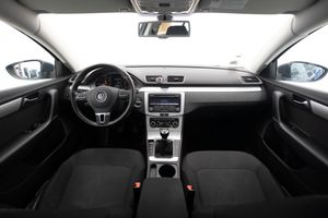 Volkswagen Passat BLUEMOTION 2.0 TDI 140 cv   - Foto 4