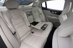 Volvo S60 2.0 T4 INSCRIPTION AUTO 190 cv   - Foto 17