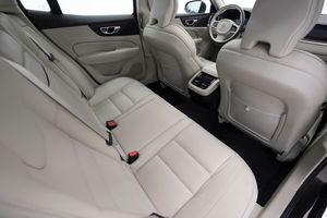 Volvo S60 2.0 T4 INSCRIPTION AUTO 190 cv   - Foto 16