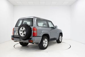 Nissan Patrol 3.0 Di 160 cv 3 P   - Foto 3