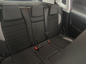 Peugeot 2008 Allure 1.6 BlueHDi 73KW (100CV)  - Foto 20