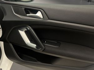 Peugeot 308 5p Style BlueHDi 130 S&S BERLINA CON PORTÓN  - Foto 22