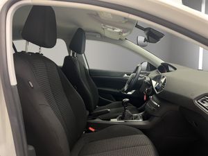 Peugeot 308 5p Style BlueHDi 130 S&S BERLINA CON PORTÓN  - Foto 23
