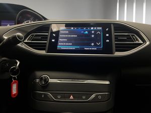 Peugeot 308 5p Style BlueHDi 130 S&S BERLINA CON PORTÓN  - Foto 16