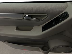 Mercedes Clase B 118   - Foto 21