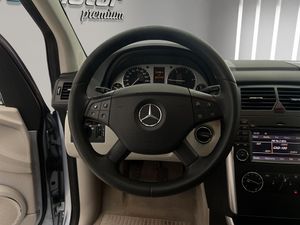 Mercedes Clase B 118   - Foto 9
