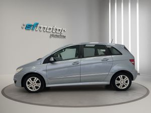 Mercedes Clase B 118   - Foto 5