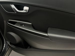 Hyundai Kona 1.6 GDI HEV Maxx DCT  - Foto 18