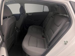 Hyundai IONIQ 1.6 GDI HEV Klass DCT  - Foto 14