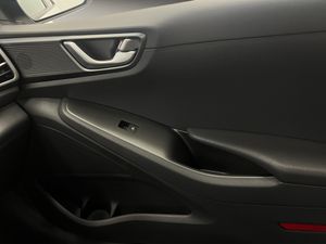 Hyundai IONIQ 1.6 GDI HEV Klass DCT  - Foto 18