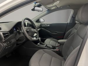 Hyundai IONIQ 1.6 GDI HEV Klass DCT  - Foto 10