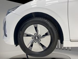 Hyundai IONIQ 1.6 GDI HEV Klass DCT  - Foto 22