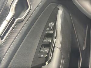 Kia Sportage 1.6 T-GDi MHEV 180CV Tech 4x4 DCT  - Foto 17