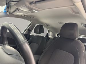 Hyundai Kona 1.6 GDI HEV Maxx DCT  - Foto 23