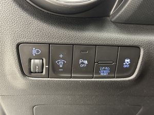 Hyundai Kona 1.6 GDI HEV Maxx DCT  - Foto 27