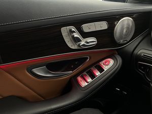 Mercedes Clase GLC GLC 300 e 4MATIC AMG 2.0 320CV AT9 E6D  - Foto 13