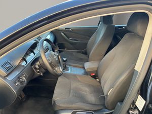Volkswagen Passat 2.0 TDI 140 Advance Plus BlueMotion Tech  - Foto 10