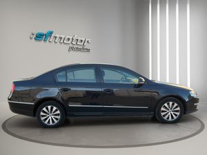 Volkswagen Passat 2.0 TDI 140 Advance Plus BlueMotion Tech  - Foto 8