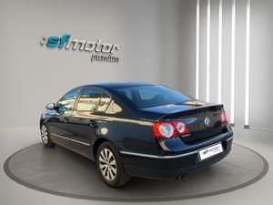 Volkswagen Passat 2.0 TDI 140 Advance Plus BlueMotion Tech  - Foto 5