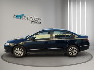 Volkswagen Passat 2.0 TDI 140 Advance Plus BlueMotion Tech  - Foto 4