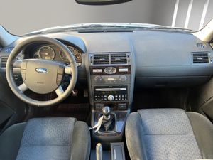Ford Mondeo 2.0 TDCi Ghia  - Foto 15