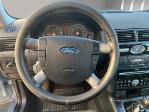 Ford Mondeo 2.0 TDCi Ghia  - Foto 11