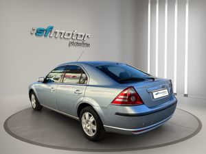 Ford Mondeo 2.0 TDCi Ghia  - Foto 5