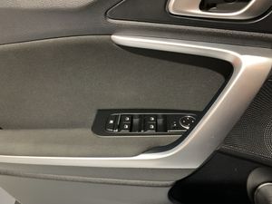 Kia Ceed 1.0 T-GDi 88kW (120CV) Drive  - Foto 13