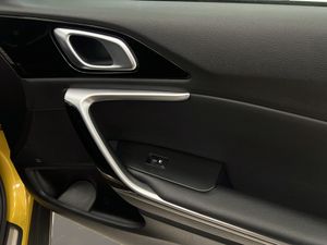 Kia XCeed 1.5 MHEV Emotion 118kW (160CV) DCT  - Foto 17