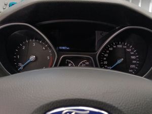 Ford Focus 1.6 TDCi 115cv Trend  - Foto 12