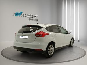 Ford Focus 1.6 TDCi 115cv Trend  - Foto 7