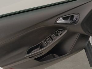 Ford Focus 1.6 TDCi 115cv Trend  - Foto 13