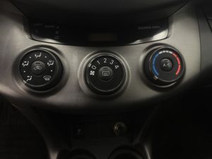 Toyota Rav4 2.2 D-4D Active 4x2  - Foto 23