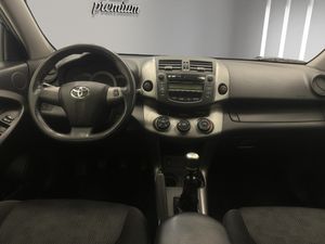 Toyota Rav4 2.2 D-4D Active 4x2  - Foto 16