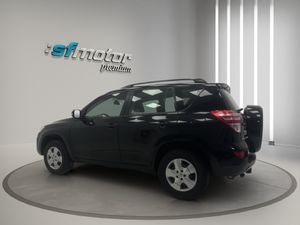 Toyota Rav4 2.2 D-4D Active 4x2  - Foto 4
