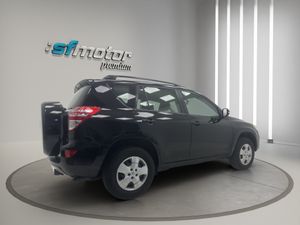Toyota Rav4 2.2 D-4D Active 4x2  - Foto 6